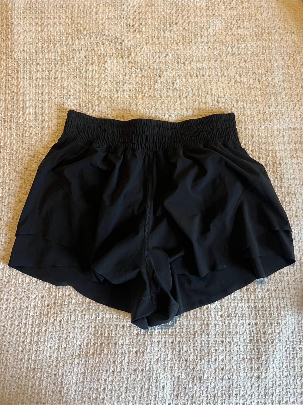 lululemon High Riss Shake It Off Shorts